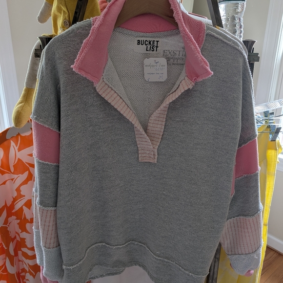 BUCKETLIST Cream and Navy V-Neck Sweater - Picture 7 of 10